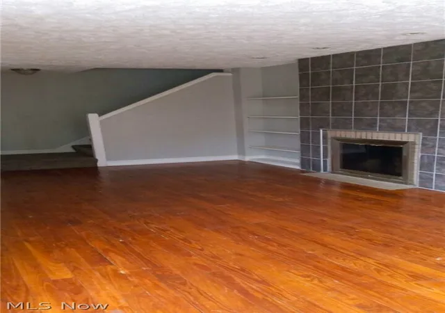 Photo 3 of Single family home for sale at 804 29th Street NE, Canton, OH 44714 | MLS# 5257292 | Listing updated on 2026-10-30