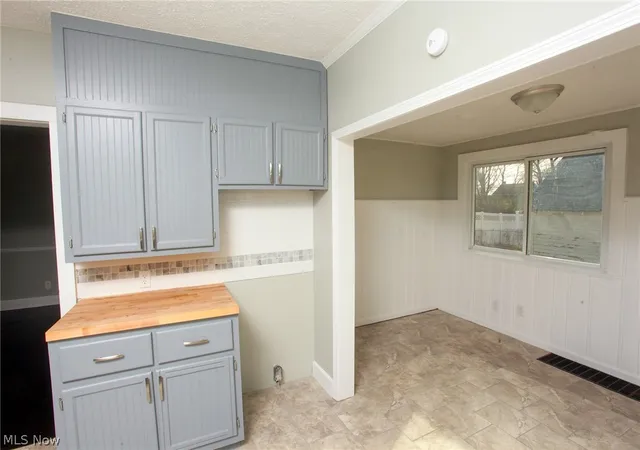 Photo 4 of Single family home for sale at 1206 24th Street NE, Canton, OH 44714 | MLS# 5257295 | Listing updated on 2026-10-30