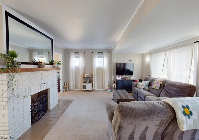 Photo 3 of Single family home for sale at 5162 Oakmont Dr, Cleveland, OH 44124 | MLS# 5257120 | Listing updated on 2026-10-30