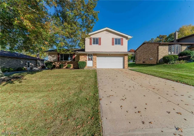 Photo 1 of Single family home for sale at 4134 Sarasota Dr, Cleveland, OH 44134 | MLS# 5257208 | Listing updated on 2026-10-30