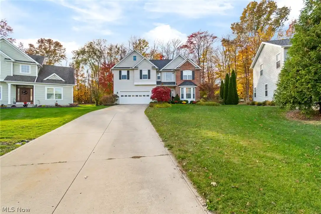Single family home for sale at 7454 Jumpers Xing Ln, Concord Township, OH 44077 | MLS# 5247061