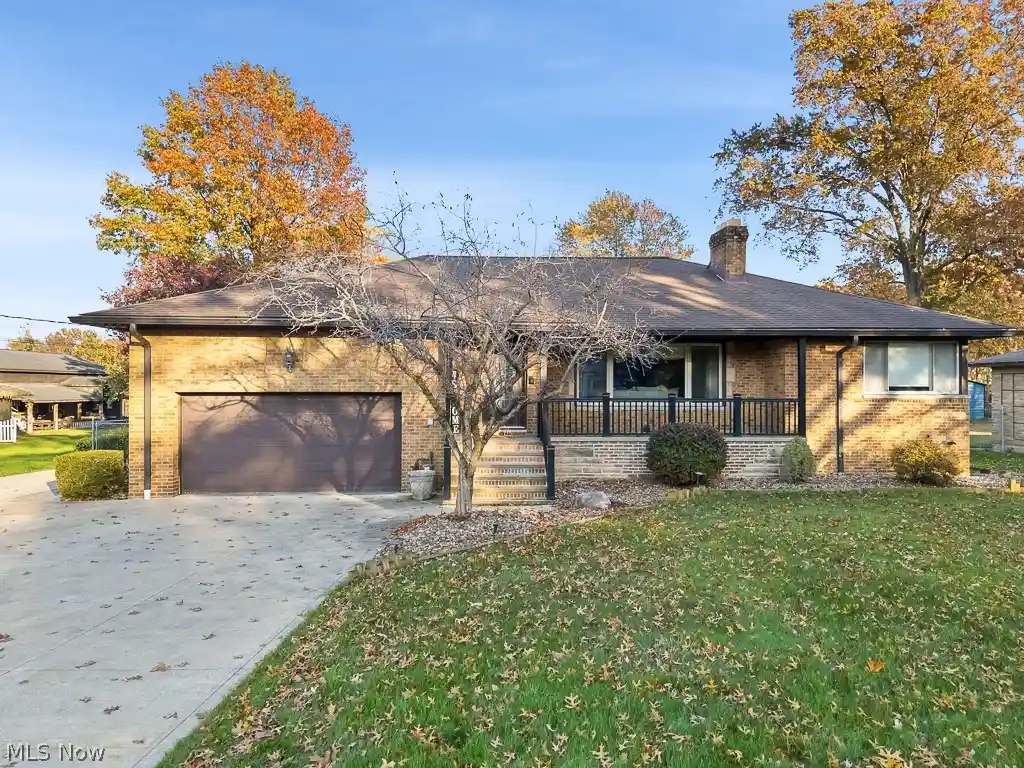 Single family home for sale at 6239 Crossview Rd, Seven Hills, OH 44131 | MLS# 5254104