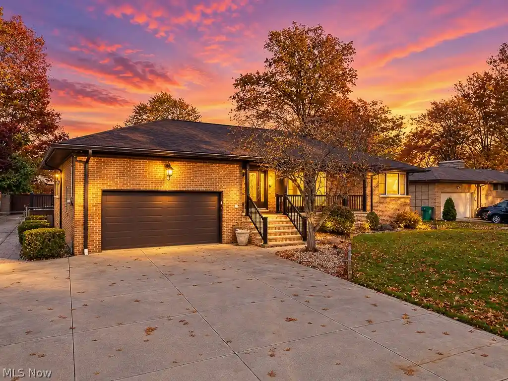 Single family home for sale at 6239 Crossview Rd, Seven Hills, OH 44131 | MLS# 5254104 | Listing updated on 2026-10-30