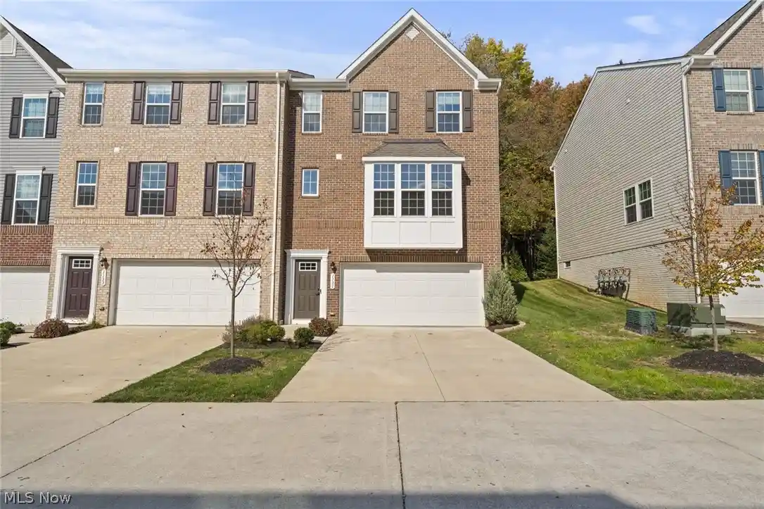 Condo for sale at 1131 Bean Ln, Akron, OH 44313 | MLS# 5256667