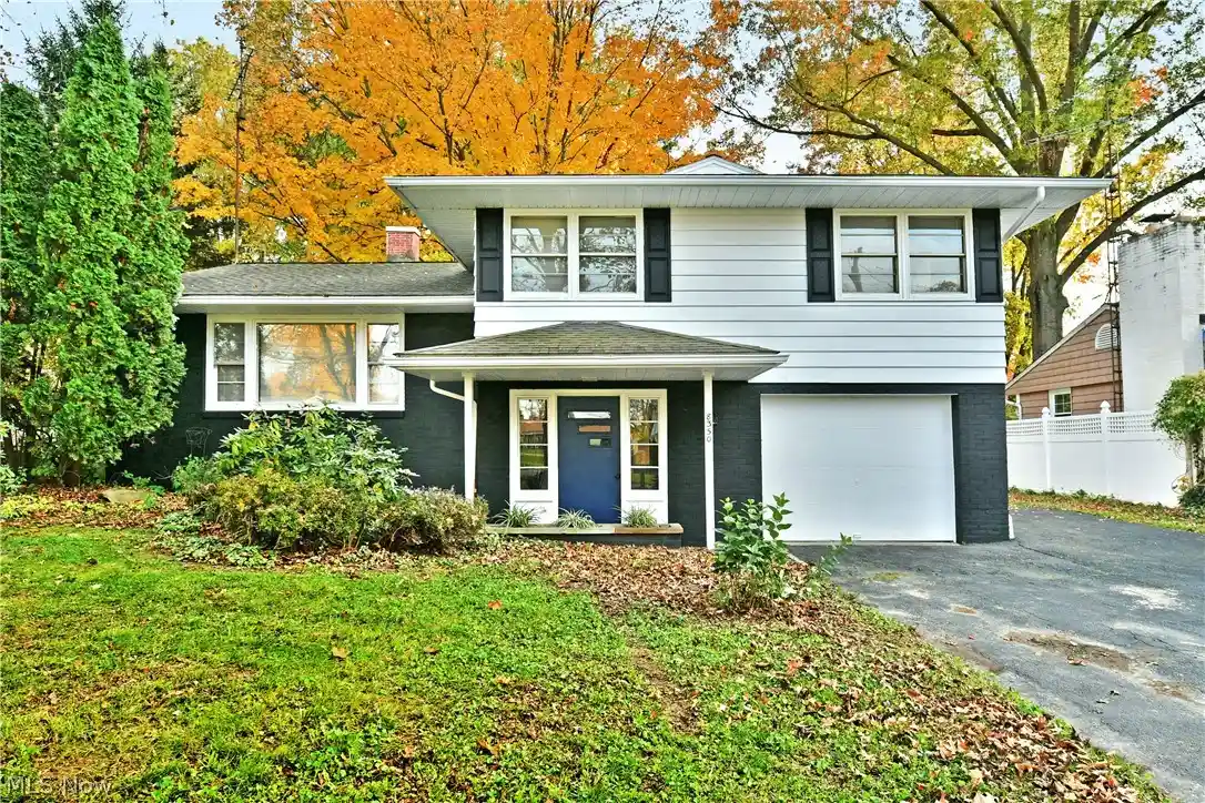 Photo 1 of Single family home for sale at 8350 Fairhill Dr Ne, Warren, OH 44484 | MLS# 5256714 | Listing updated on 2026-10-30