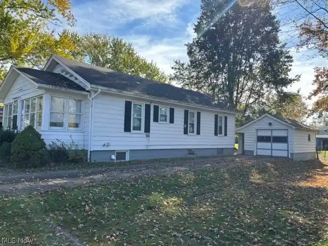 Photo 1 of Single family home for sale at 226 E Wisconsin Ave, Sebring, OH 44672 | MLS# 5257114 | Listing updated on 2026-10-30