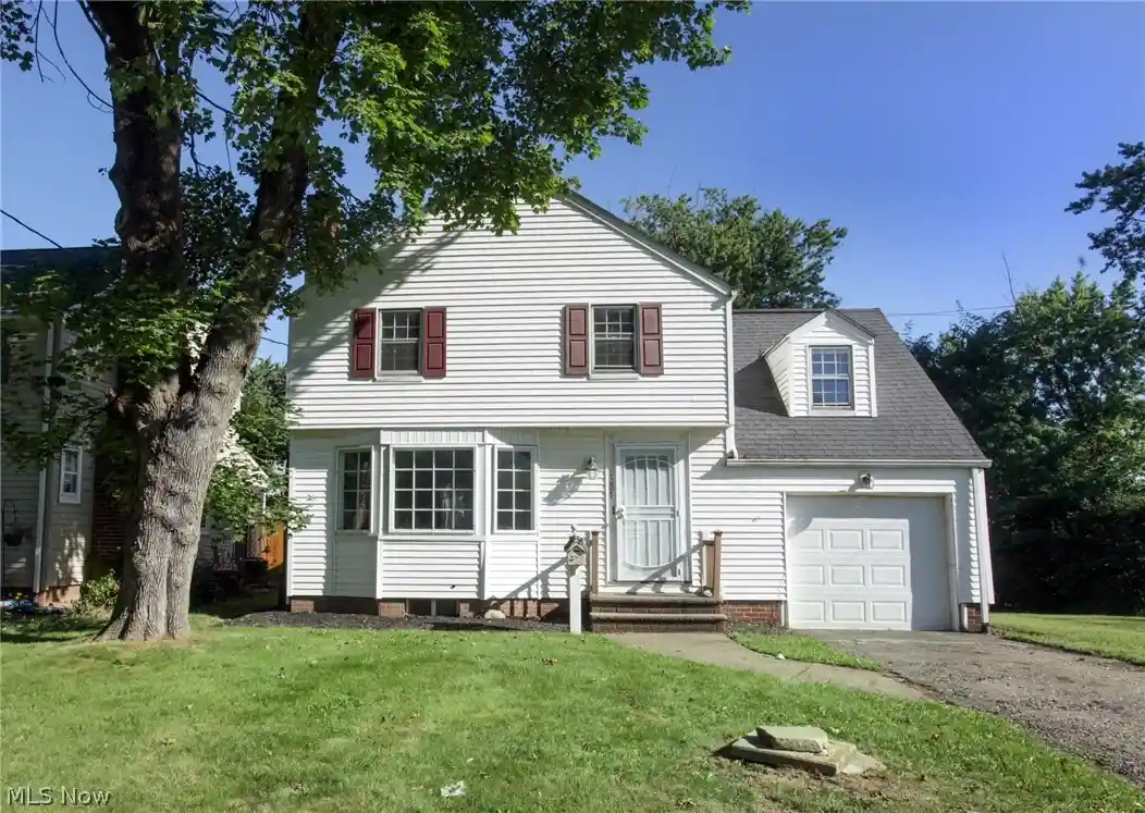 Single family home for sale at 1207 Colonial Blvd NE, Canton, OH 44714 | MLS# 5257333