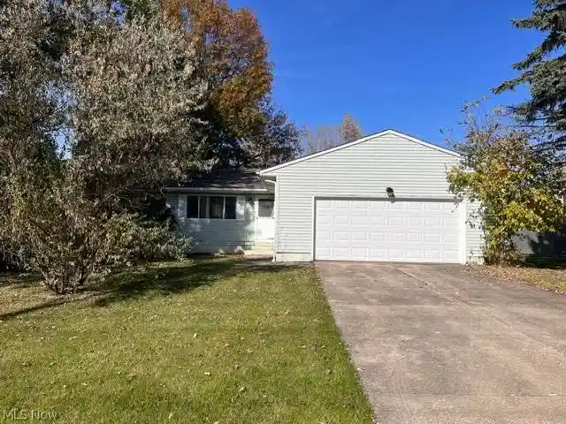Single family home for sale at 5029 Grafton Rd, Brunswick, OH 44212 | MLS# 5257318
