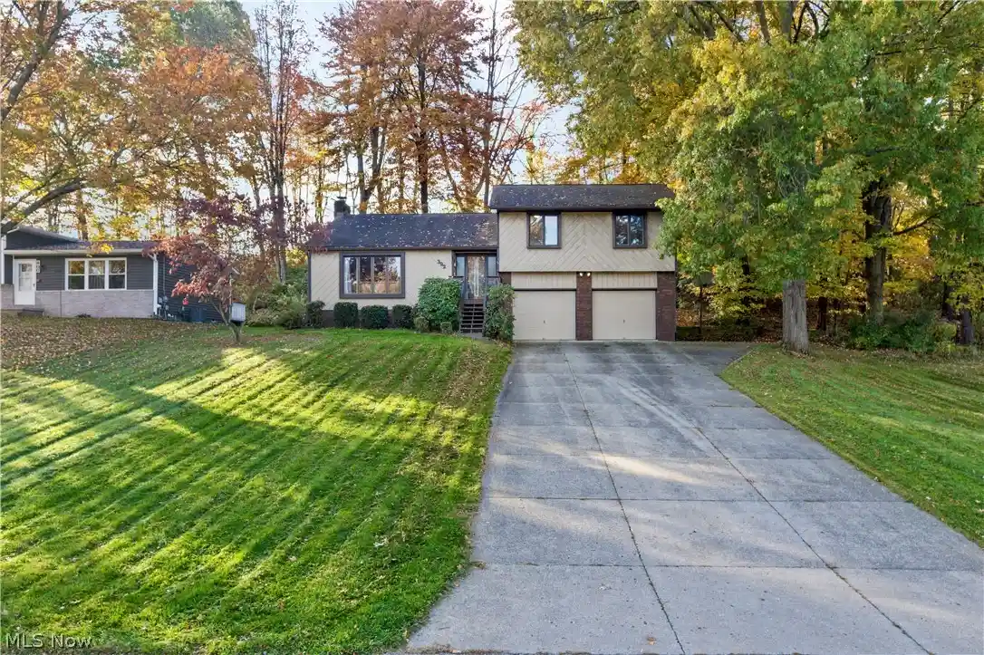 Single family home for sale at 392 Derbyshire Rd, Green, OH 44319 | MLS# 5256991