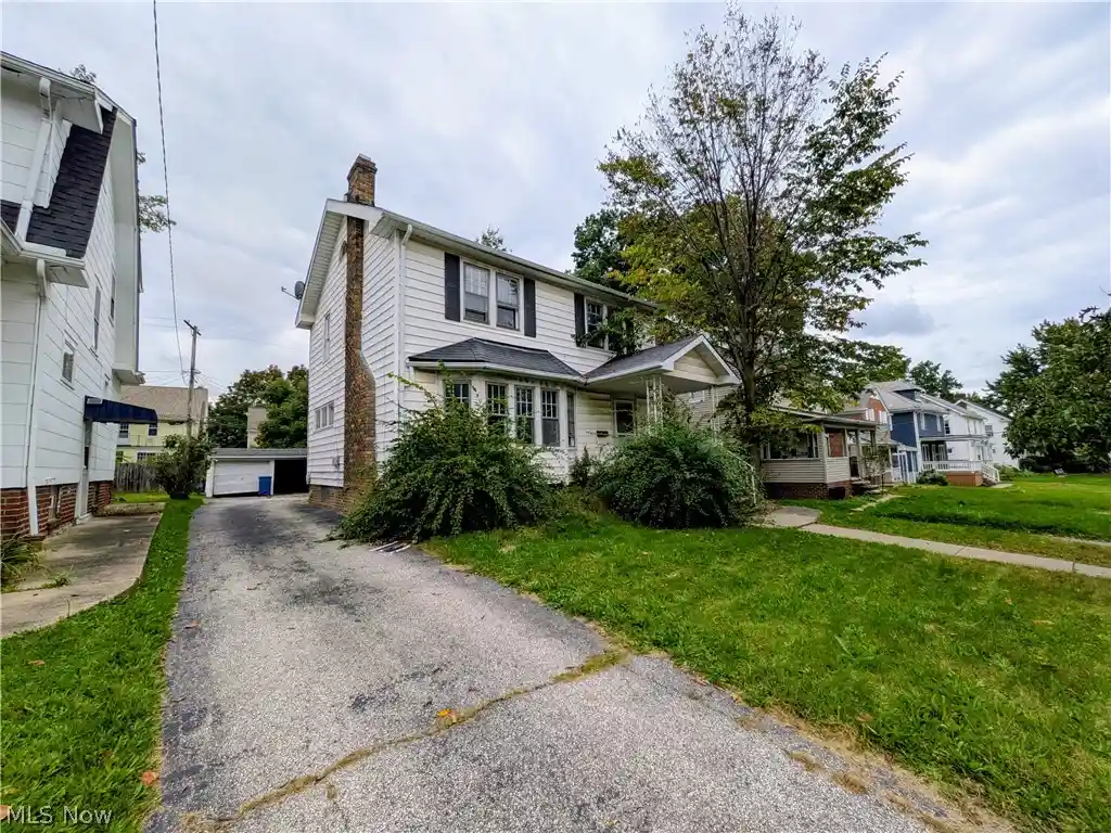 Single family home for sale at 1146 Cleveland Hts Blvd, Cleveland, OH 44121 | MLS# 5255274
