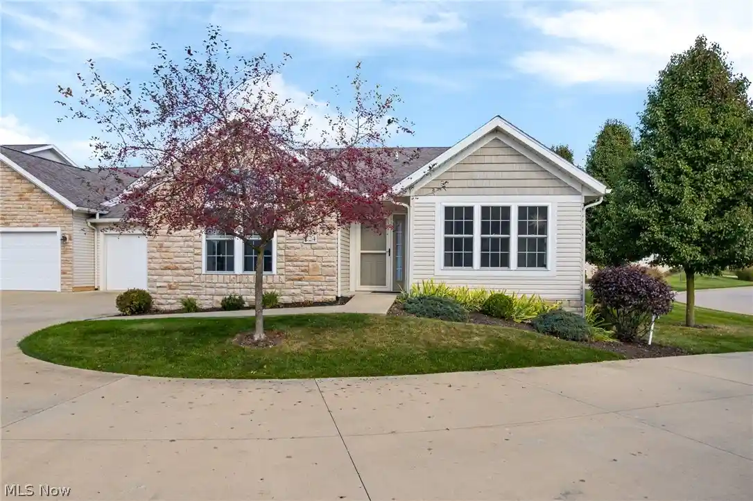 Condo for sale at 224 Woodbury Cir, Dalton, OH 44618 | MLS# 5255944