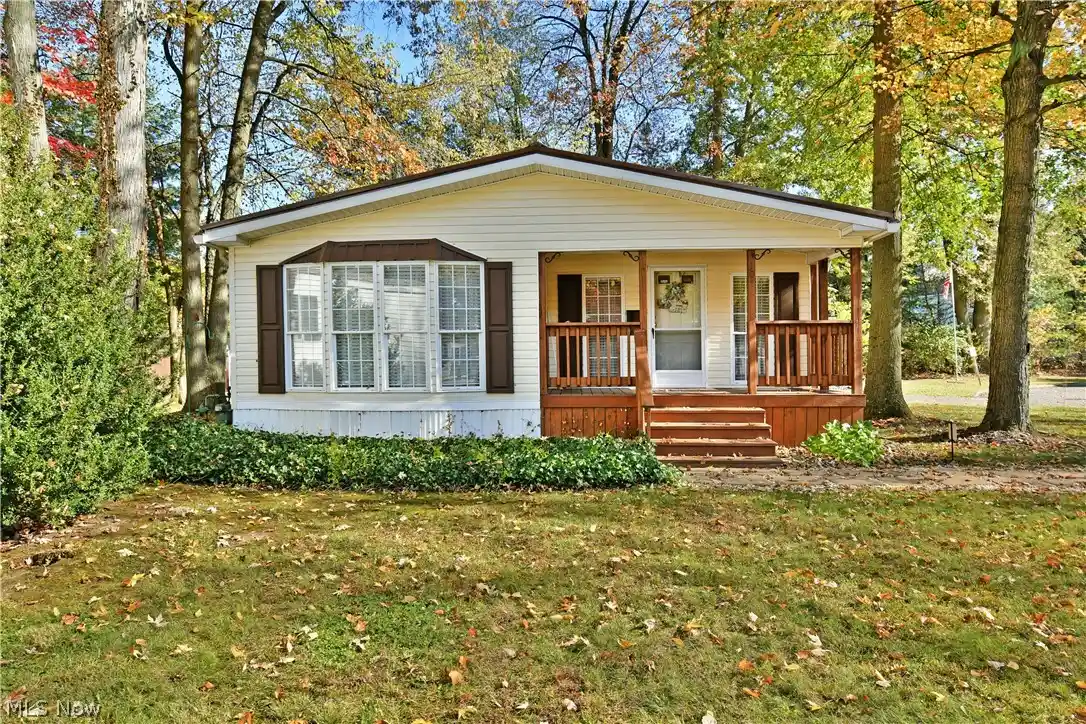 Single family home for sale at 107 Northgate Dr, Warren, OH 44484 | MLS# 5257100
