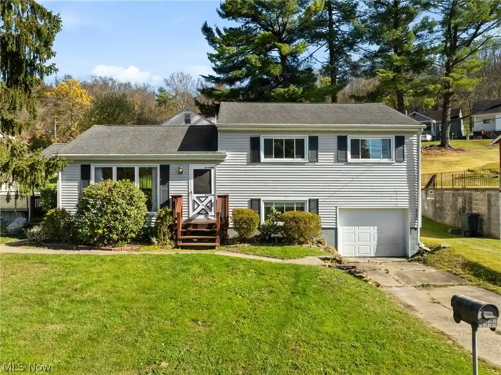 Photo 1 of Single family home for sale at 118 Wagner Ave, Bellaire, OH 43906 | MLS# 5257252 | Listing updated on 2026-10-30