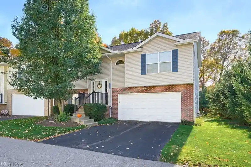 Condo for sale at 11 River Ridge Ln, Munroe Falls, OH 44262 | MLS# 5257397