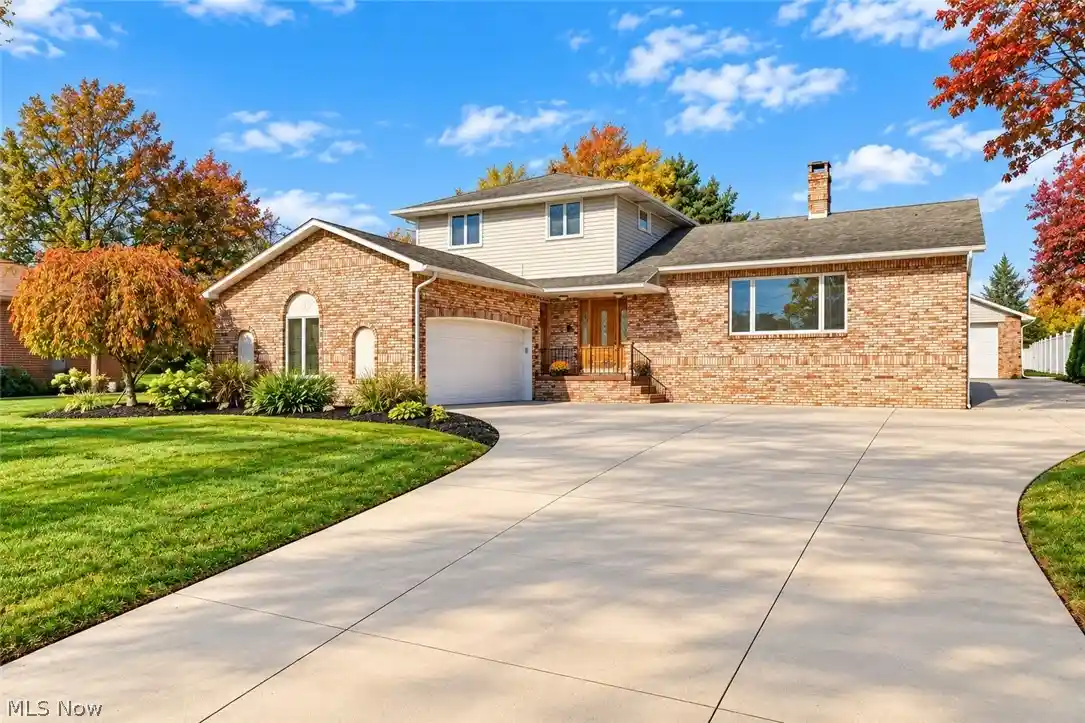 Photo 1 of Single family home for sale at 3350 Wallings Rd, North Royalton, OH 44133 | MLS# 5256447 | Listing updated on 2026-10-31