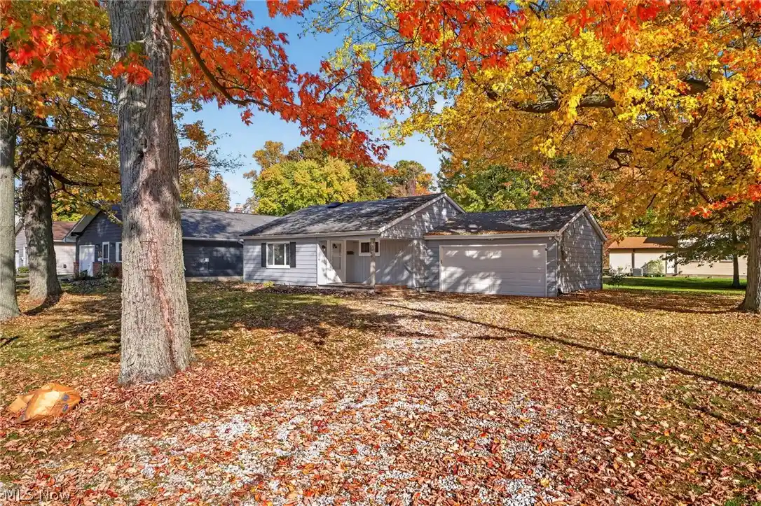 Single family home for sale at 5599 Grove Ave, Mentor, OH 44060 | MLS# 5257437