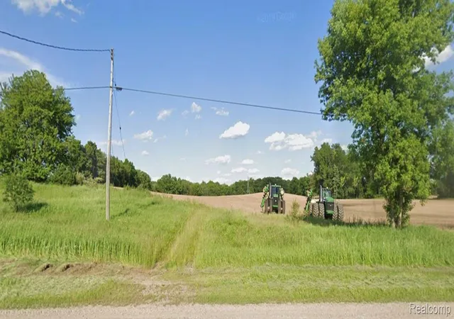 2nd image of 4711 S Lapeer Rd, Metamora, MI 48455 | MLS# 2220014885