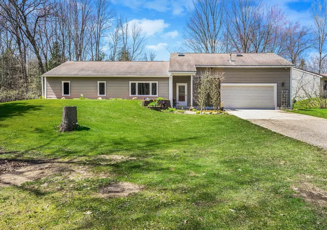 1st image of 18145 148Th Ave, Spring Lake, MI 49456 | MLS# 71022016819