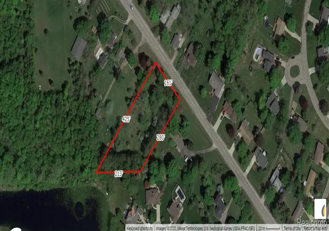 Homes for sale in Flushing, MI | 6551 River Rd, Flushing, MI 48433 | MLS# 20221011999