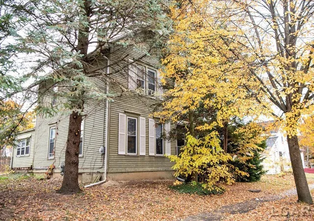 Single Family Residence at 420 Elm St, Adrian, MI 49221 | MLS# 56050094665 | | Sold on 2023-02-03