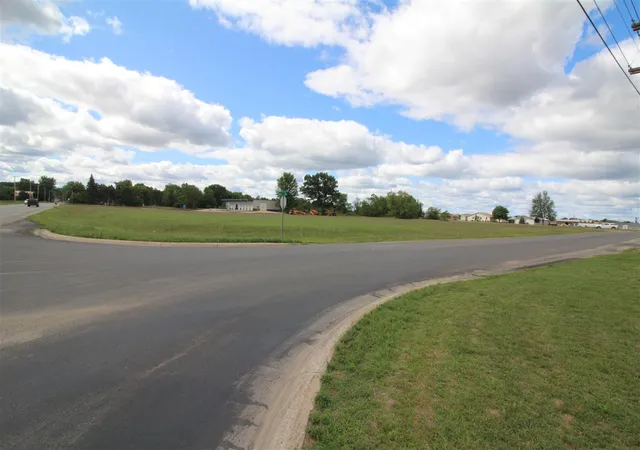Photo 1 of Land for sale at Parcel B Plett Rd, Cadillac, MI 49601 | MLS# 78001299172 | Listing updated on 2026-06-25