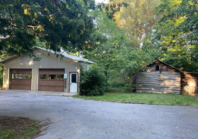 3rd image of 6785 Fouch Rd, Traverse City, MI 49684 | MLS# 78080003452