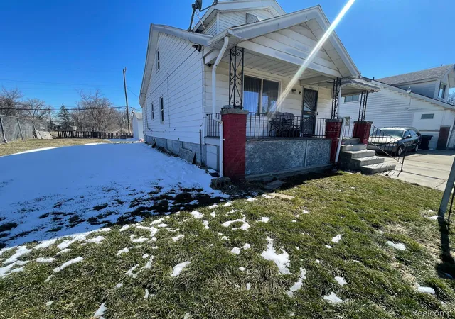 2nd image of 19312 Danbury St, Highland Park, MI 48203 | MLS# 20230017947