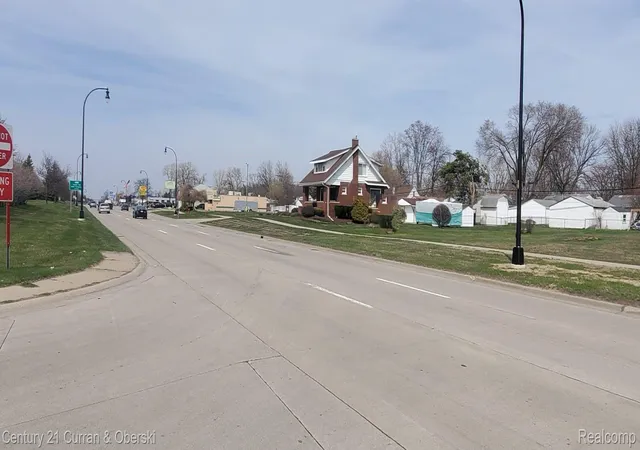 2nd image of 14447 Telegraph Rd, Taylor, MI 48180 | MLS# 20230022847