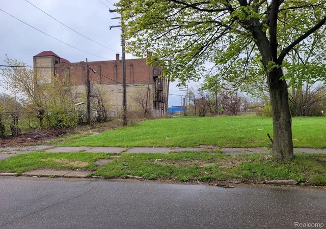 Photo 2 of Land for sale at 3358 Rochester St, Detroit, MI 48206 | MLS# 20230031056 | Listing updated on 2026-10-26