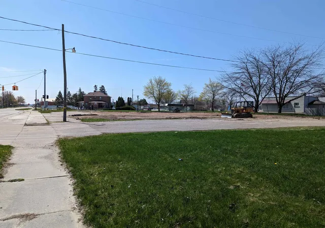 3rd image of 100 W Huron, Au Gres Township Arenac, MI 48703 | MLS# 77080005854