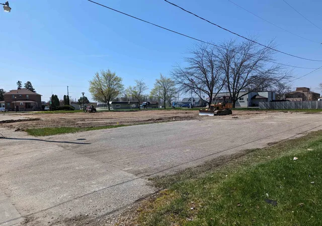 4th image of 100 W Huron, Au Gres Township Arenac, MI 48703 | MLS# 77080005854