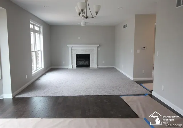 4th image of 8082 Hunters Ridge Dr, Newport, MI 48166 | MLS# 57050109357