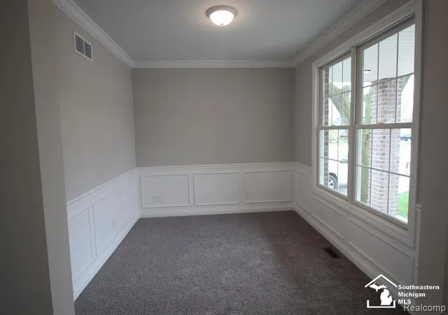 10th image of 8082 Hunters Ridge Dr, Newport, MI 48166 | MLS# 57050109357