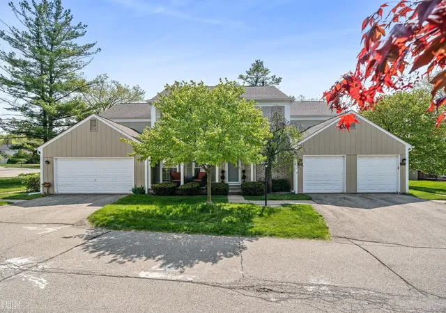 Condominium at 1285 Lamplighter Lane, Rochester Hills, MI 48306 | MLS# 58050109372 |  | Sold on 2023-06-22