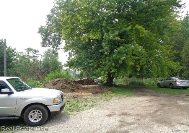 Photo 3 of Land for sale at 2927 Rosa Parks Blvd, Detroit, MI 48216 | MLS# 20230052403 | Listing updated on 2026-05-22