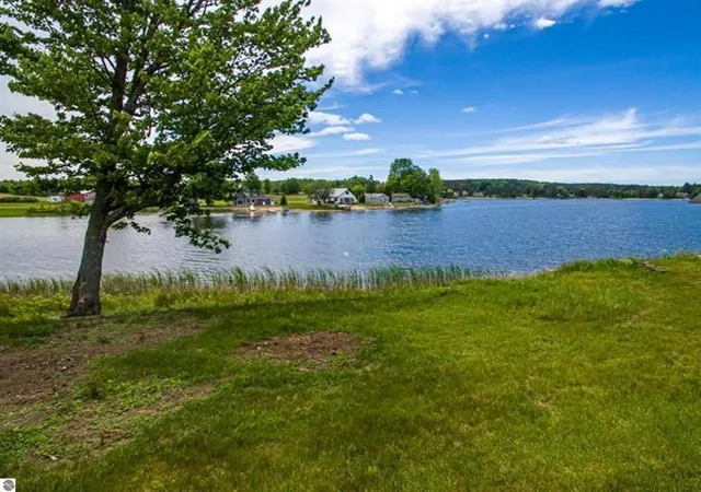 Photo 3 of Land for sale at #3 Peterson Dr, Cadillac, MI 49601 | MLS# 78080010202 | Listing updated on 2026-08-17