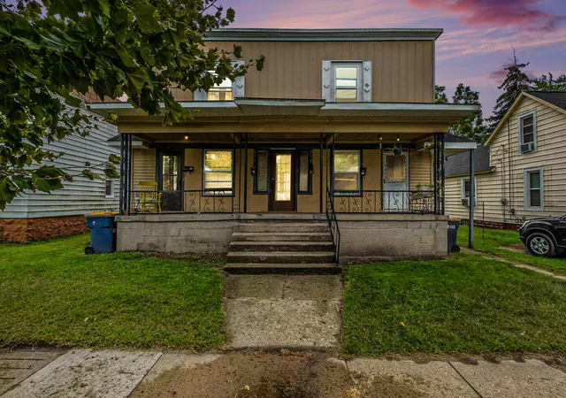 Homes for sale in Grand Rapids, MI | 914 Courtney St Nw, Grand Rapids, MI 49504 | MLS# 65023032385
