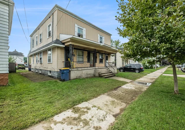 Homes for sale in Grand Rapids, MI | 914 Courtney St Nw, Grand Rapids, MI 49504 | MLS# 65023032385