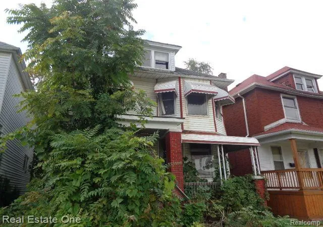 Photo 2 of Single family home for sale at 2971 Seyburn St, Detroit, MI 48214 | MLS# 20230087159 | Listing updated on 2026-07-06