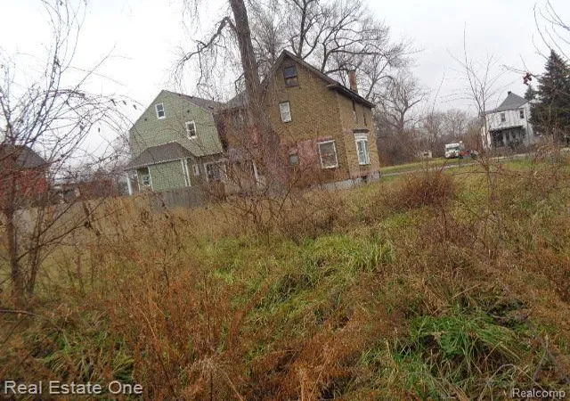 Photo 3 of Land for sale at 568 E Bethune St, Detroit, MI 48202 | MLS# 20230101923 | Listing updated on 2026-01-21