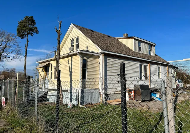 Photo 1 of Single family home for sale at 9050 Delmar St, Detroit, MI 48211 | MLS# 20230103514 | Listing updated on 2026-06-23