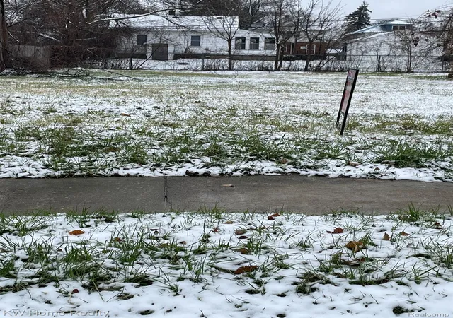 Photo 2 of Land for sale at 200 Cedardale Ave, Pontiac, MI 48341 | MLS# 20240002044 | Listing updated on 2026-03-29
