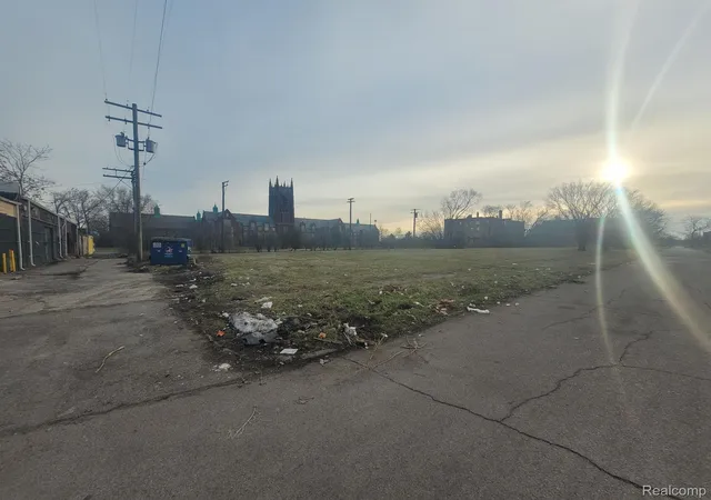Photo 2 of Land for sale at 2629 Rochester St, Detroit, MI 48206 | MLS# 20240007621 | Listing updated on 2026-07-13