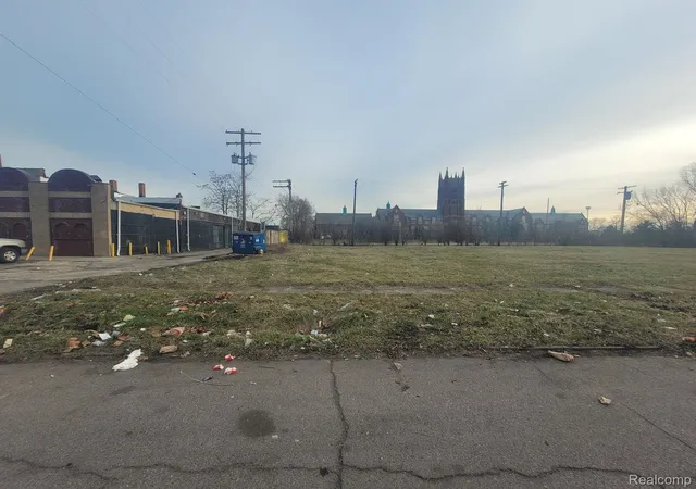 Photo 1 of Land for sale at 2629 Rochester St, Detroit, MI 48206 | MLS# 20240007621 | Listing updated on 2026-07-13