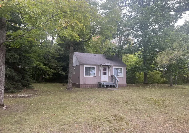 Photo 3 of Single family home for sale at 30410 Co Rd 407 Rd, Newberry, MI 49868 | MLS# 58050133513 | Listing updated on 2026-08-24
