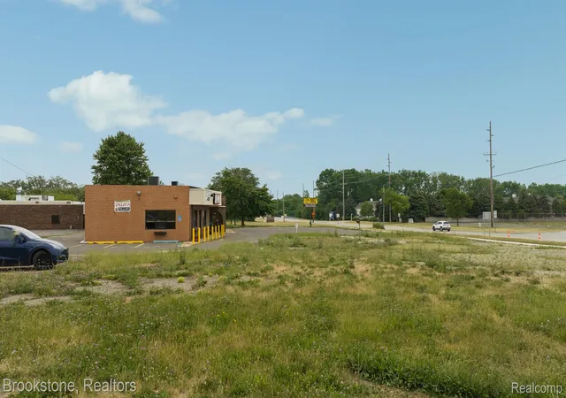 37th image of 24995 Allen Rd, Woodhaven, MI 48183 | MLS# 20240013155