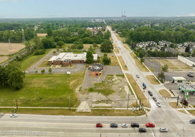 5th image of 24995 Allen Rd, Woodhaven, MI 48183 | MLS# 20240013155