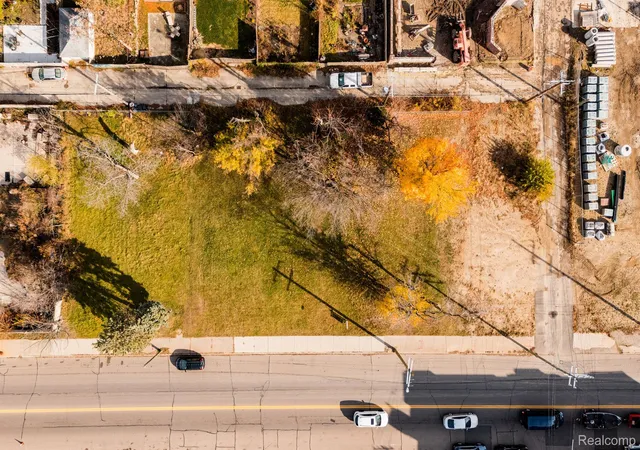 Photo 4 of Land for sale at 2140 Alter Rd, Detroit, MI 48215 | MLS# 20240017212 | Listing updated on 2026-09-14