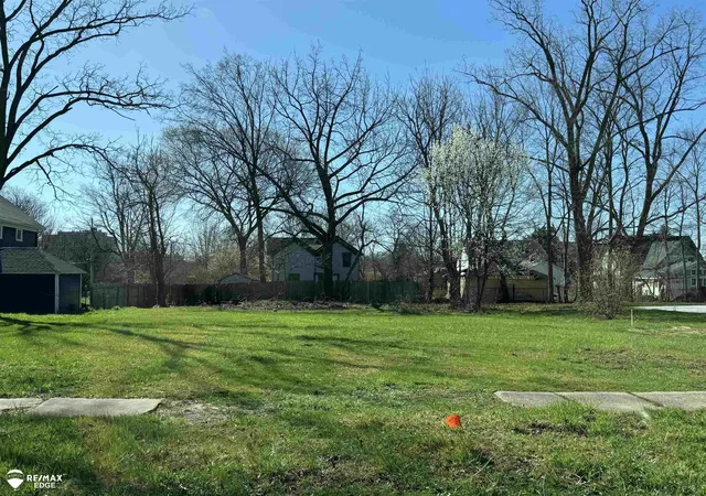 1st image of 407 W 2nd Ave, Flint, MI 48503 | MLS# 5050138571