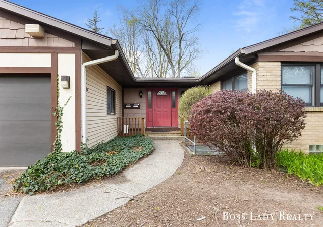 Condominium at 855 North Ave Ne #B, Grand Rapids City Kent, MI 49505 | MLS# 65024018731 | | Sold on 2024-05-07